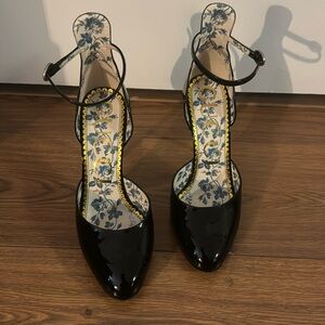 Gucci Patent Leather D'Orsay Pumps